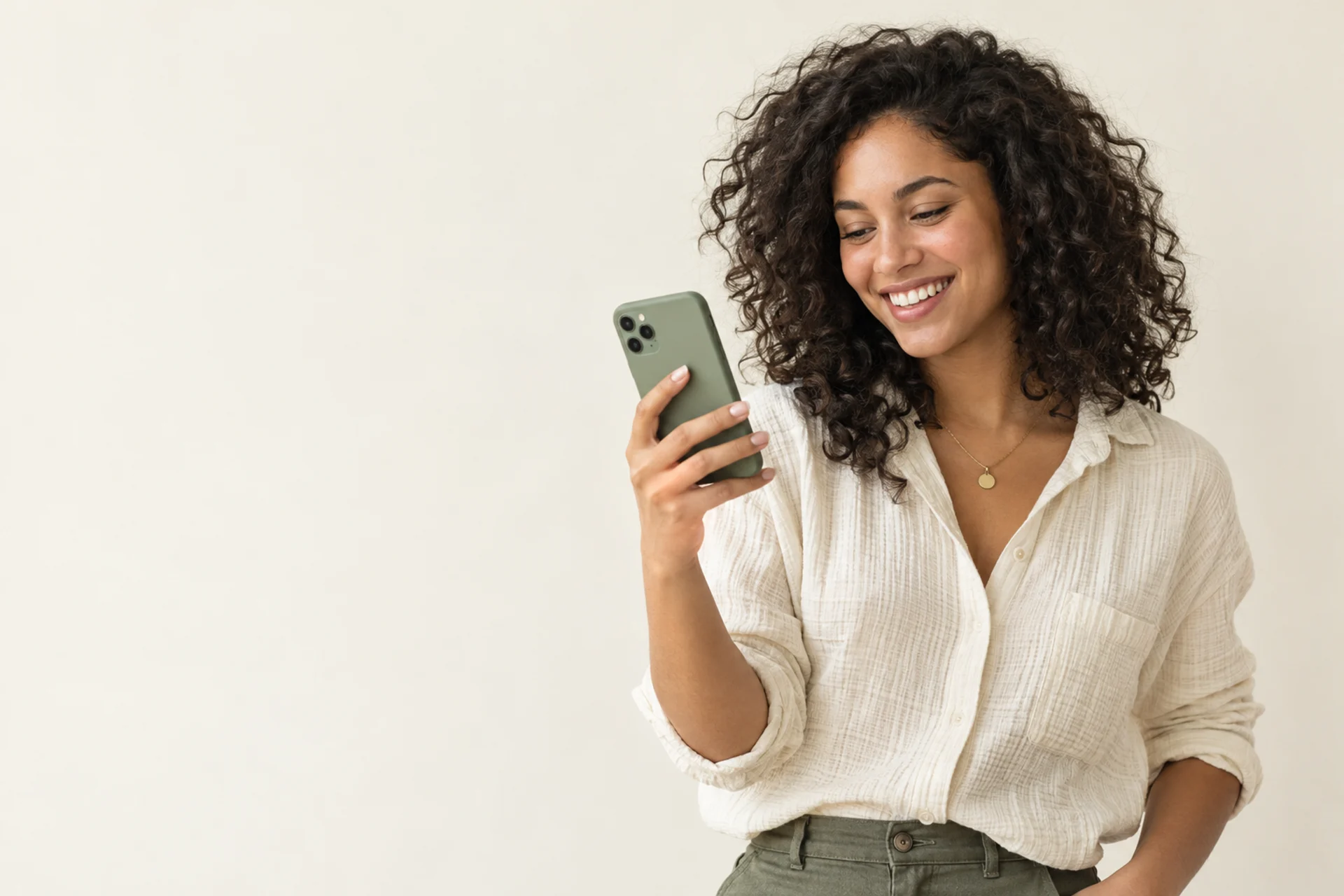 Using a smartphone without an extra physical SIM